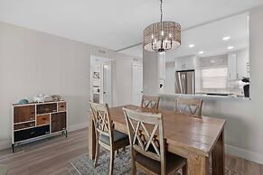 Sea Coast Gardens III 111