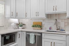 Sea Coast Gardens III 111