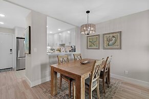 Sea Coast Gardens III 111