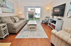 Sea Coast Gardens III 111