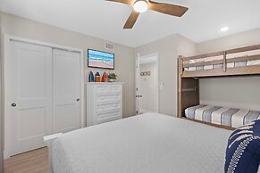 Sea Coast Gardens III 111