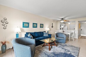 Sea Coast Gardens III 112