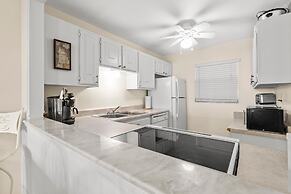 Sea Coast Gardens III 112