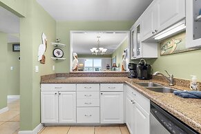 Sea Coast Gardens III 203