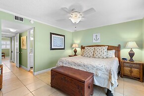 Sea Coast Gardens III 203