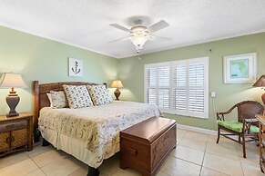 Sea Coast Gardens III 203