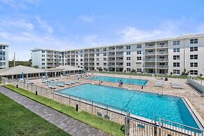 Sea Coast Gardens III 207