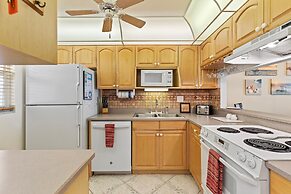 Sea Coast Gardens III 207