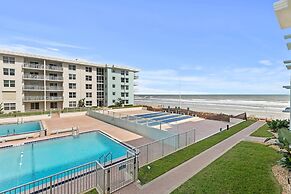 Sea Coast Gardens III 208