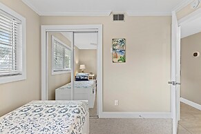 Sea Coast Gardens III 209