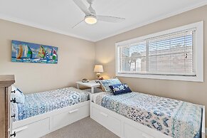 Sea Coast Gardens III 209