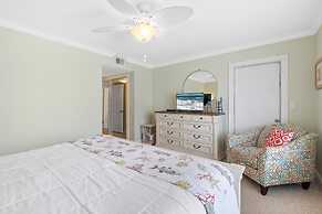 Sea Coast Gardens III 209