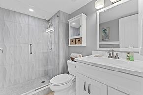 Sea Coast Gardens III 209