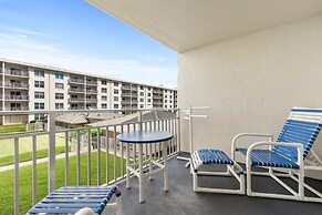 Sea Coast Gardens III 214