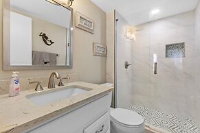 Sea Coast Gardens III 214