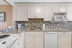 Sea Coast Gardens III 214