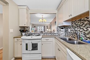 Sea Coast Gardens III 214