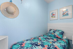 Sea Coast Gardens III 215