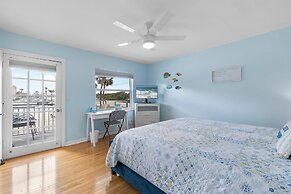 Sea Coast Gardens III 215