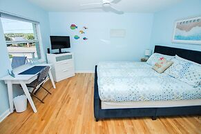 Sea Coast Gardens III 215