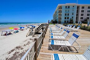 Sea Coast Gardens III 302