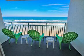 Sea Coast Gardens III 303