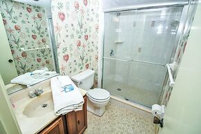 Sea Coast Gardens III 303