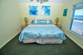 Sea Coast Gardens III 303