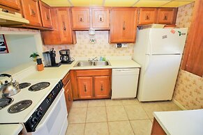 Sea Coast Gardens III 303