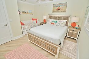 Sea Coast Gardens III 406