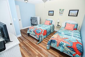 Sea Coast Gardens III 409