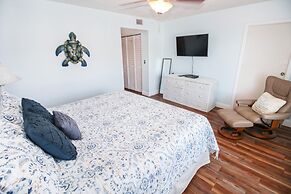 Sea Coast Gardens III 409