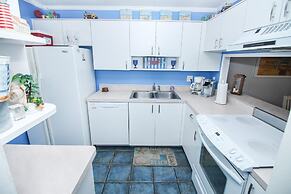 Sea Coast Gardens III 409