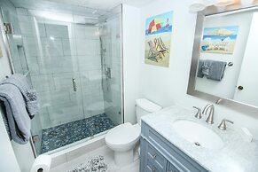 Sea Coast Gardens III 409