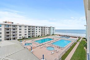 Sea Coast Gardens III 412