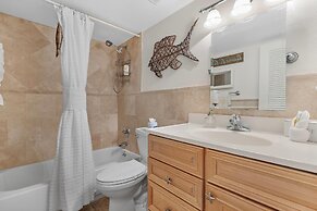 Sea Coast Gardens III 412