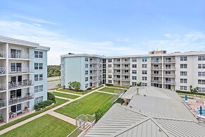 Sea Coast Gardens III 412