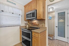 Sea Coast Gardens III 412