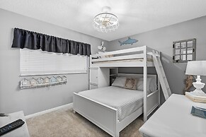 Sea Coast Gardens III 412