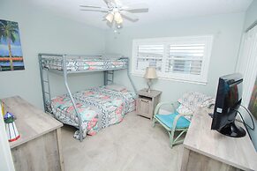 Sea Coast Gardens III 507