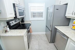 Sea Coast Gardens III 507