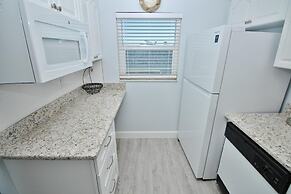 Sea Coast Gardens III 509