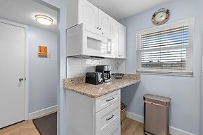 Sea Coast Gardens III 509