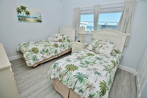 Sea Coast Gardens III 509