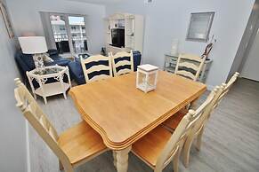 Sea Coast Gardens III 509