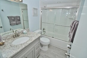 Sea Coast Gardens III 509