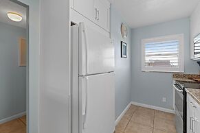 Sea Coast Gardens III 513