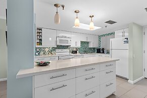 Shorehom by the Sea 51