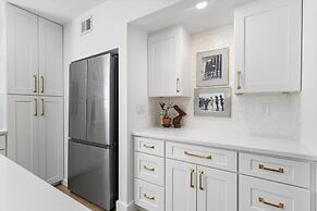 Colony Beach Club 122