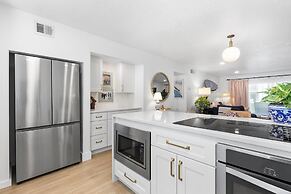 Colony Beach Club 122